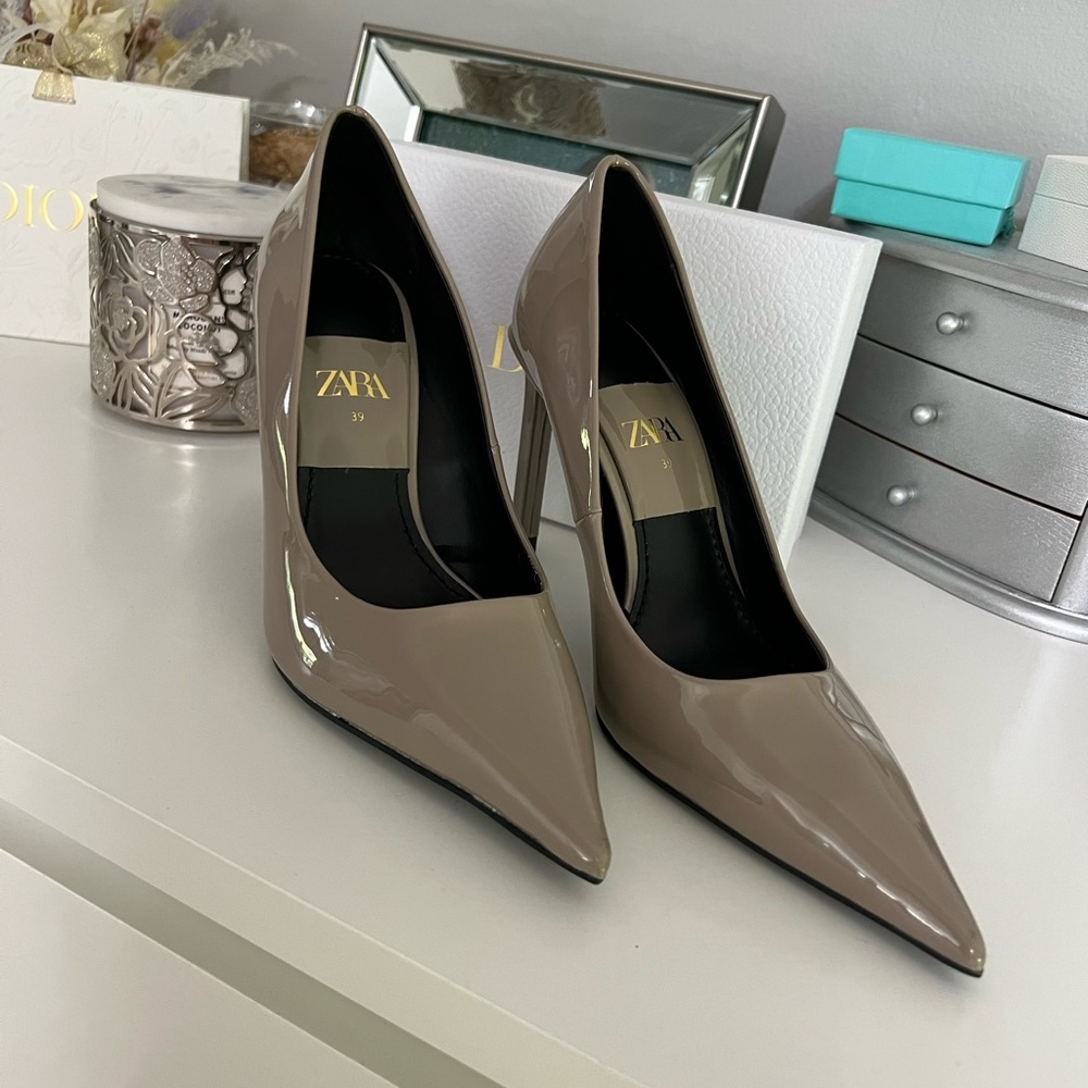 NWOT Zara Taupe Pointed Toe Heels